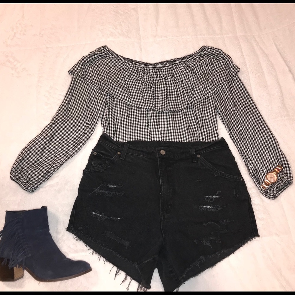 High Waisted Distressed Shorts! ✨